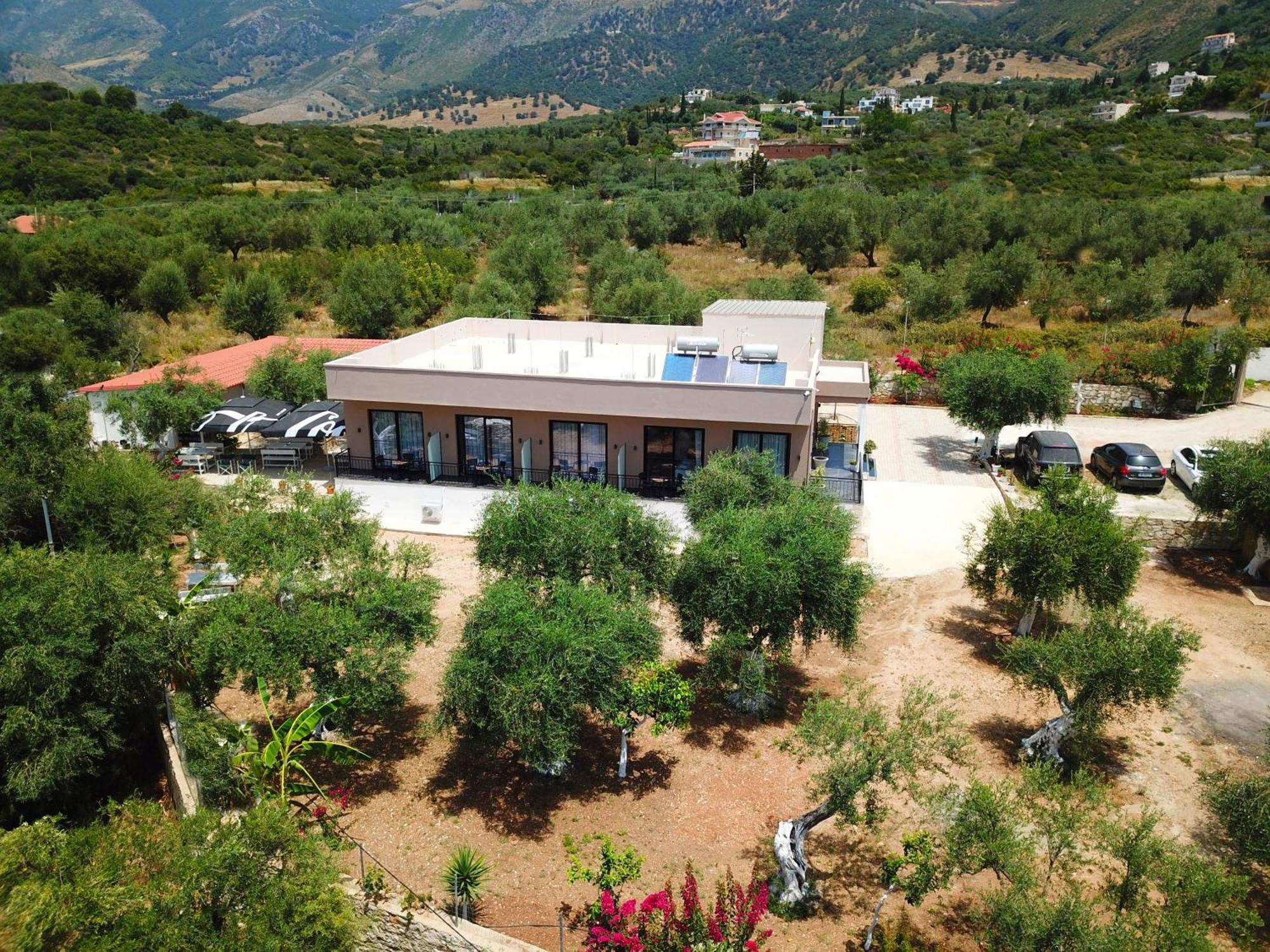 Mezzanine Bay Hotel Himare Exterior foto