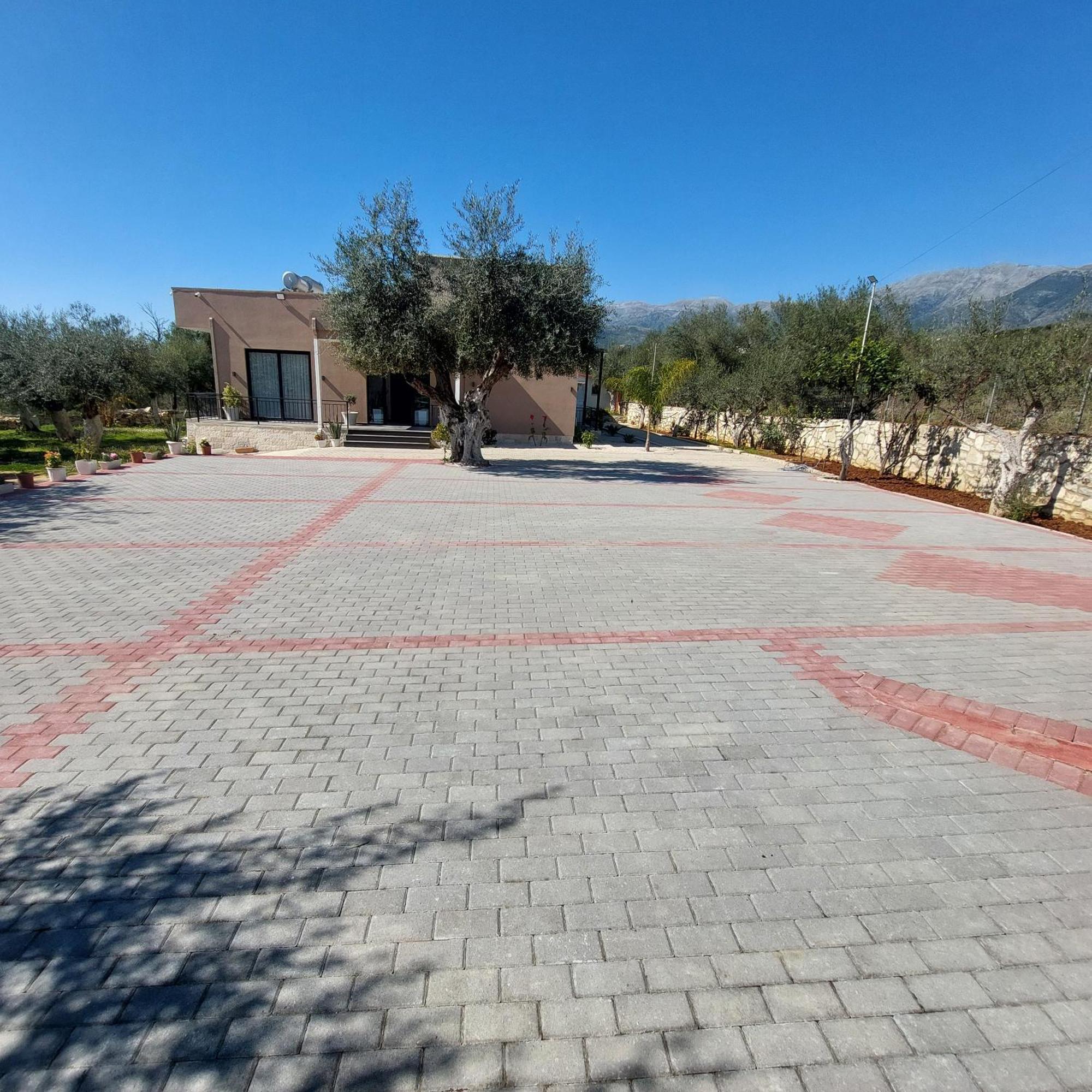 Mezzanine Bay Hotel Himare Exterior foto